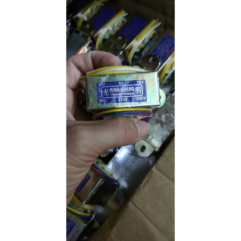 Biến áp đối xứng 15v 0v 15v 850mA