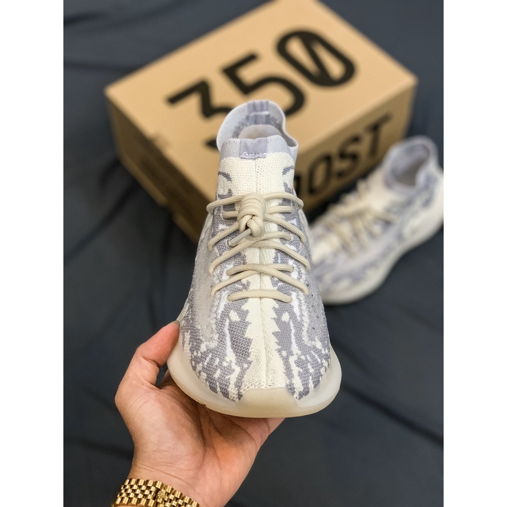 yeeze380
