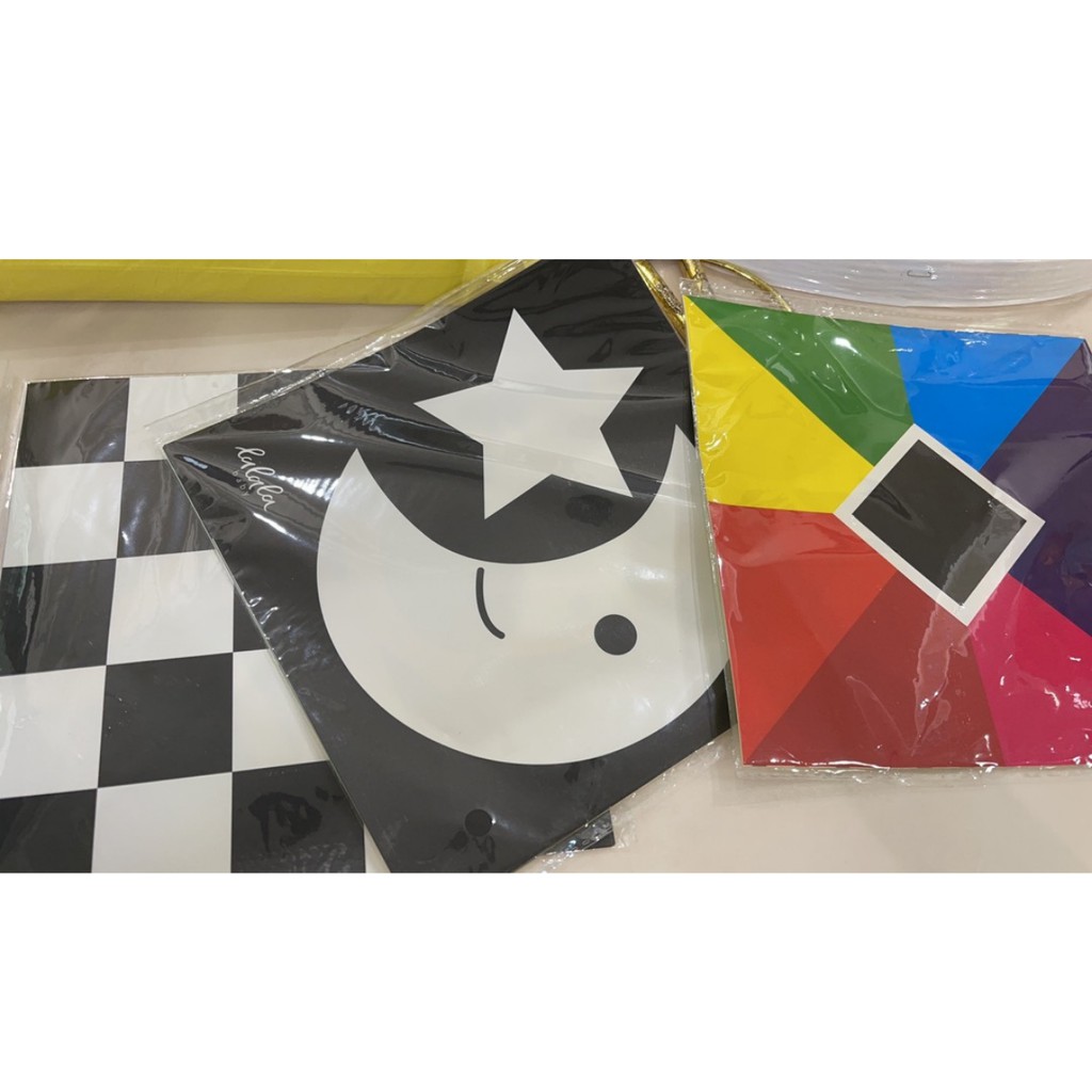 Thẻ kích thích thị giác cho trẻ sơ sinh dán tường đen trắng Lalala Baby giúp bé phát triển trí thông minh Shop Bố Su
