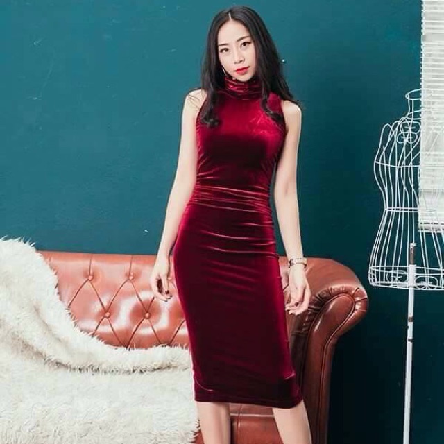 Đầm nhung đỏ sang chảnh