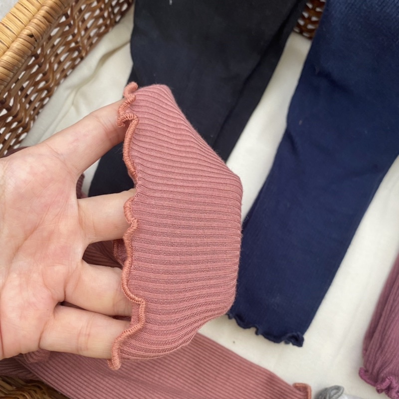 Quần legging bé gái, chất liệu len tăm hàng thiết kế cắt may thủ công