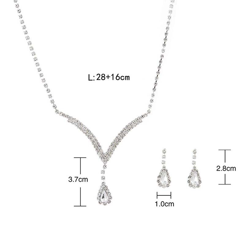 Set dây chuyền + cặp khuyên tai đính đá pha lê nhân tạo quý phái
