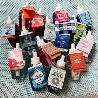 Chai tinh dầu làm thơm phòng Bath and body work Wallflowers Fragrance Plug 24ml