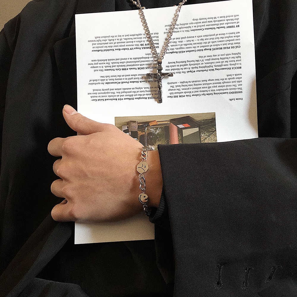 Vòng Tay Đính Mặt Cười Ngộ Nghĩnh