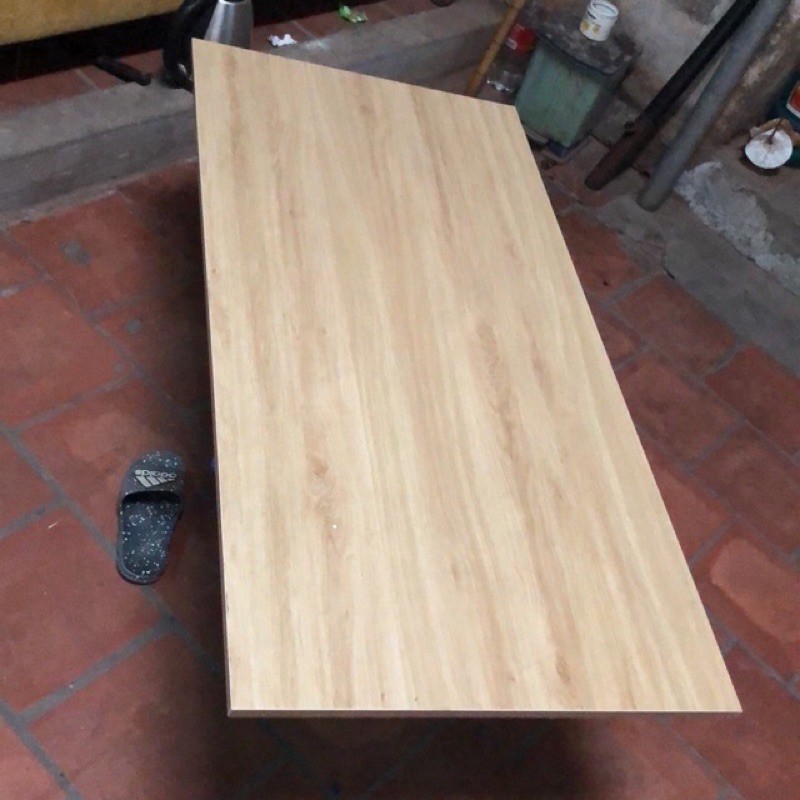 Bàn xếp vân gỗ 50*80*35cm chân sắt gấp ngồi bệt | BigBuy360 - bigbuy360.vn