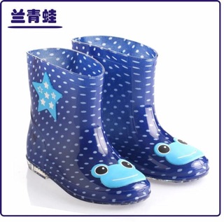 Ủng đi mưa cho bé 