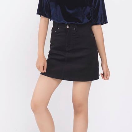 Váy jeans đen ngắn