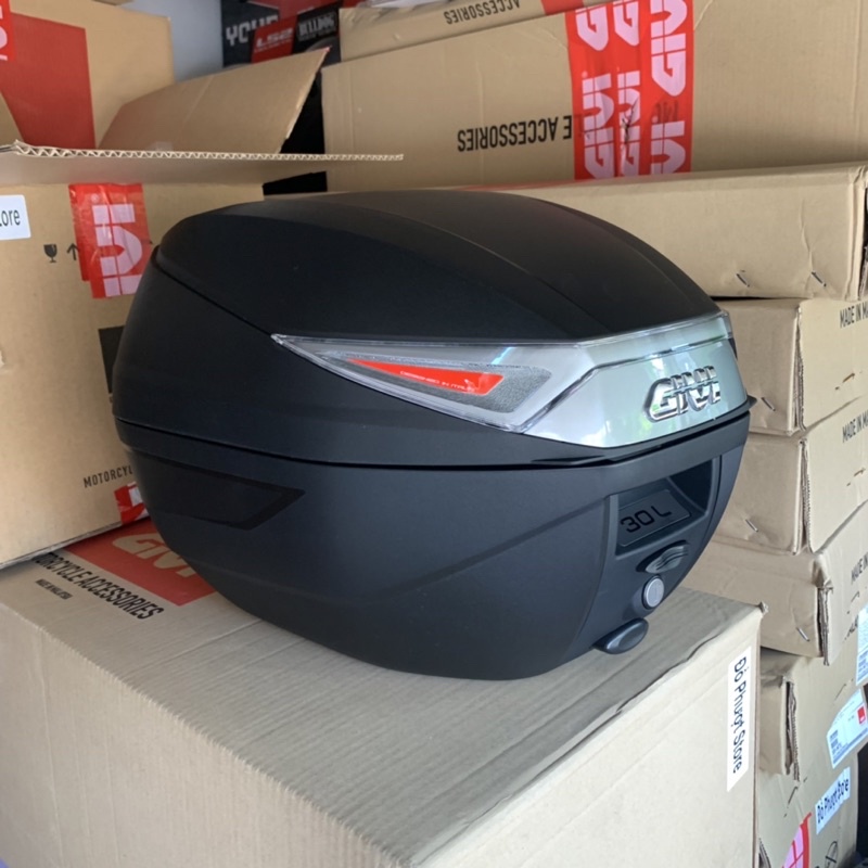 Thùng sau Givi C30N, C30Nt