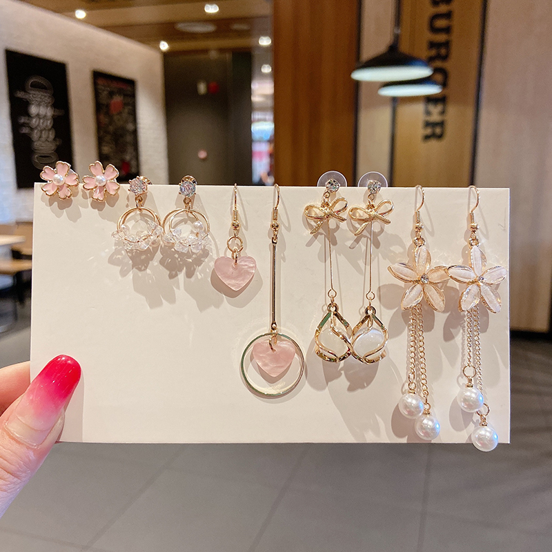 Khuyên tai thiết kế nhiều kiểu dáng tùy chọn thời trang cho nữ