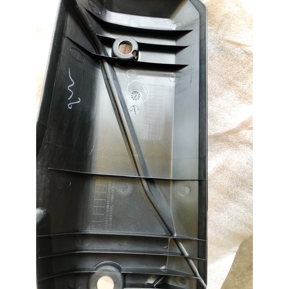 Ốp pô Vario 160 chính hãng honda