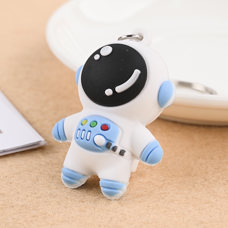 Móc khoá phi hành gia độc đáo Clovershop68
