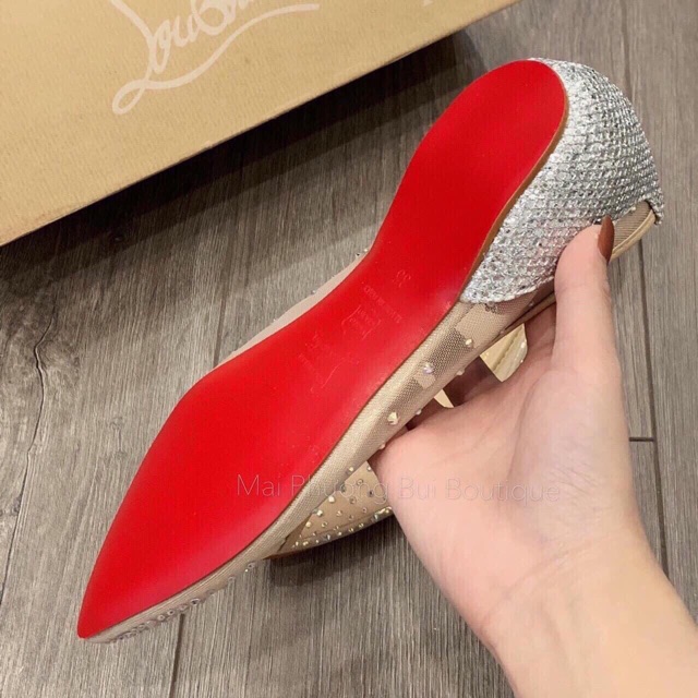 Giày bệt lưới đá