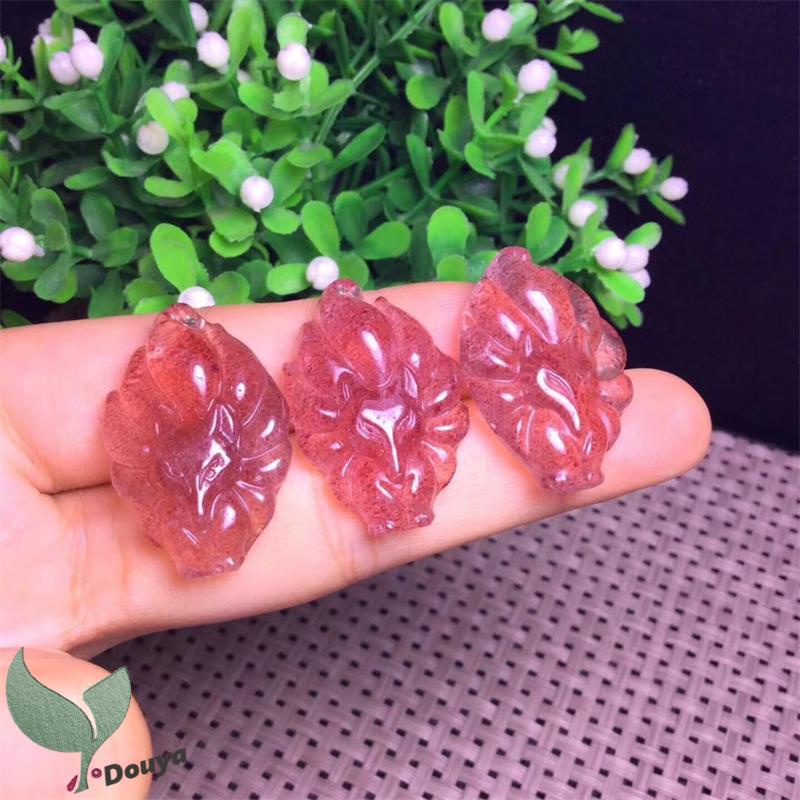 Vòng cổ Tình Bạn Mặt Hình Cáo Chín Đuôi Trong Suốt Khắc Hình Dâu Tây Pha Lê Đỏ Chữa Bệnh Harmony Làm Quà Tặng Tình Bạn