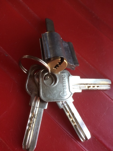 Ruột lõi đồng ổ khoá tay nắm tròn thay thế khi mất hết chìa khoá ( lõi khóa + 3 chìa )