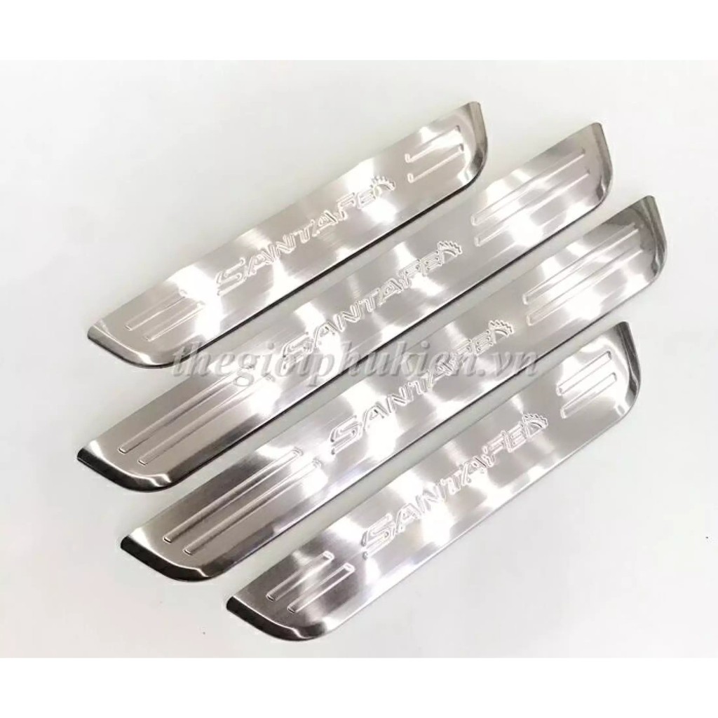 Ốp Bậc Cửa SantaFe 2019 2020 2021 mẫu INOX cao cấp