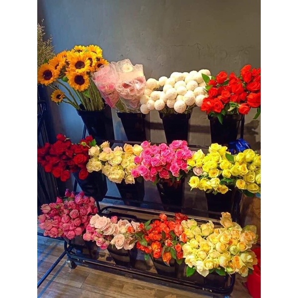 Kệ trưng bày hoa tươi, hoa lụa