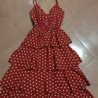 50 đầm chấm bi