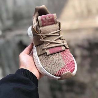 Giày pro vàng hồng