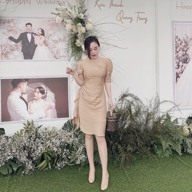 Váy tay bồng zúm eo