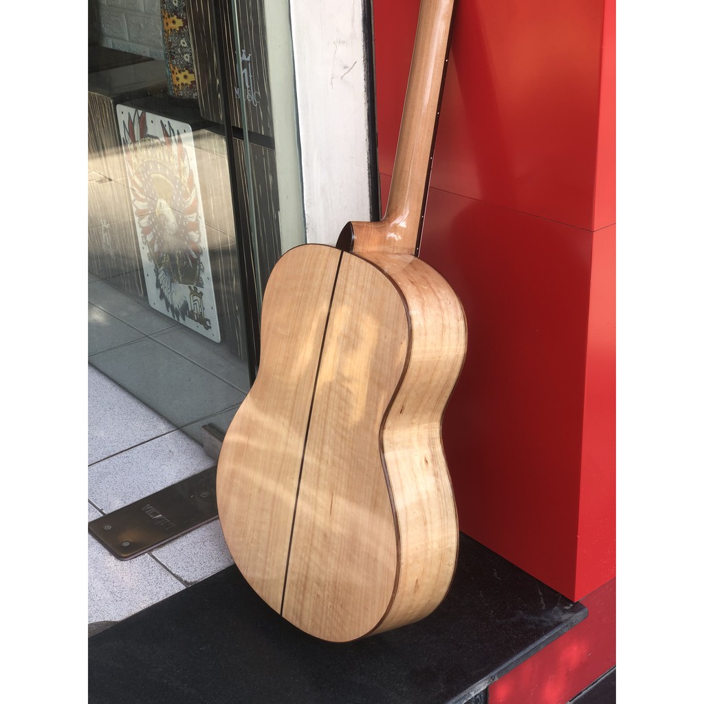 Guitar classic gỗ còng cườm cao cấp (tặng full phụ kiện)
