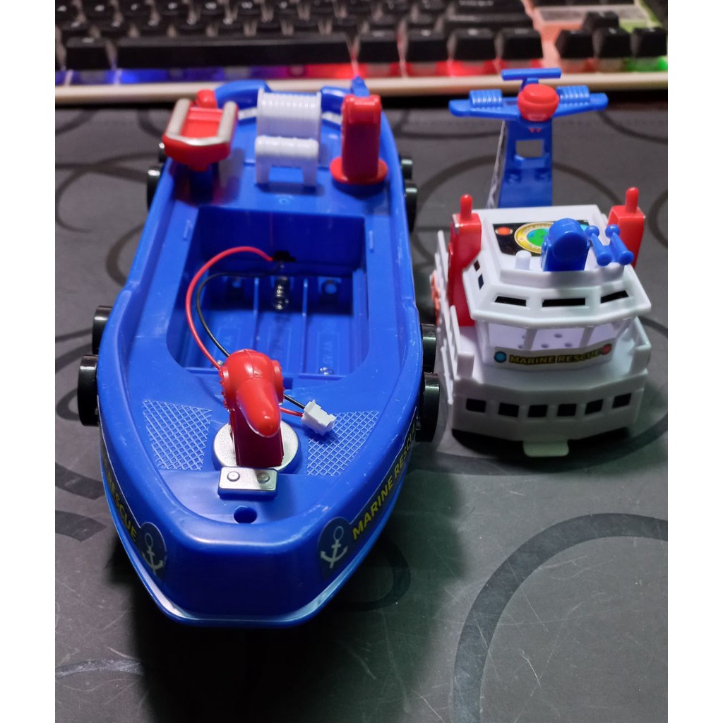 Đồ Chơi Tàu Thủy Cứu Nạn Phun Nước, Có Đèn Và Nhạc Siêu Ngầu Cho Bé, 02090