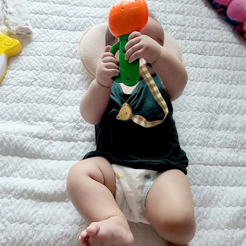Arin Kẹp Gỗ Họa Tiết Sọc Caro/ Gấu Dễ Thương Dùng Làm Kẹp Dây Đeo Ti Giả Cho Bé