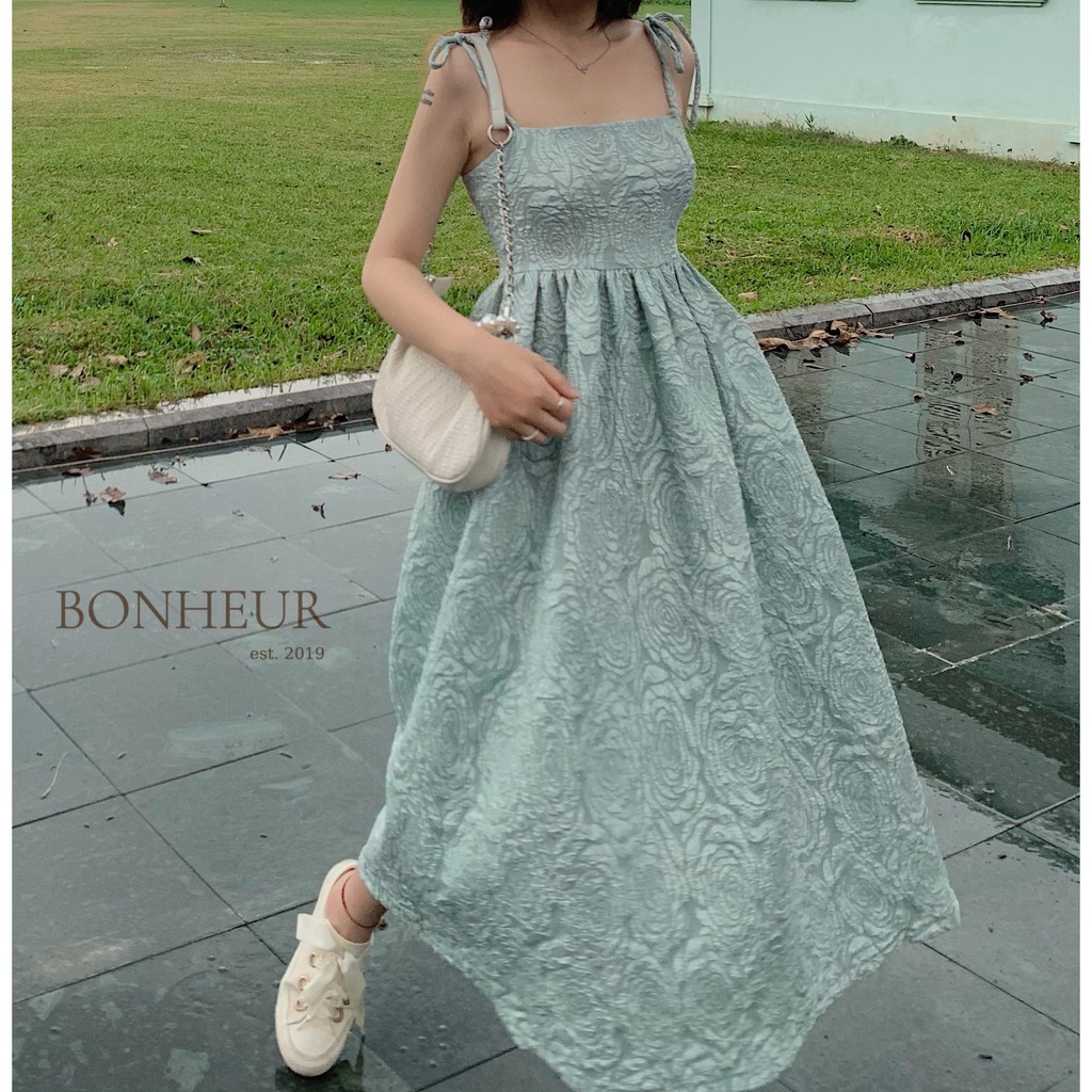Váy hai dây xuông dài midi đầm xoè thắt dây chất gấm xốp nổi hoa hồng cao cấp kiểu sang chảnh tiểu thư Ciara Dress | BigBuy360 - bigbuy360.vn