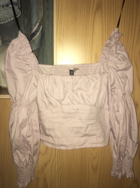 Áo trễ vai HM - - lên người siêu xinh