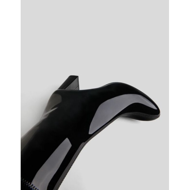 Giày boot Bershka size 36