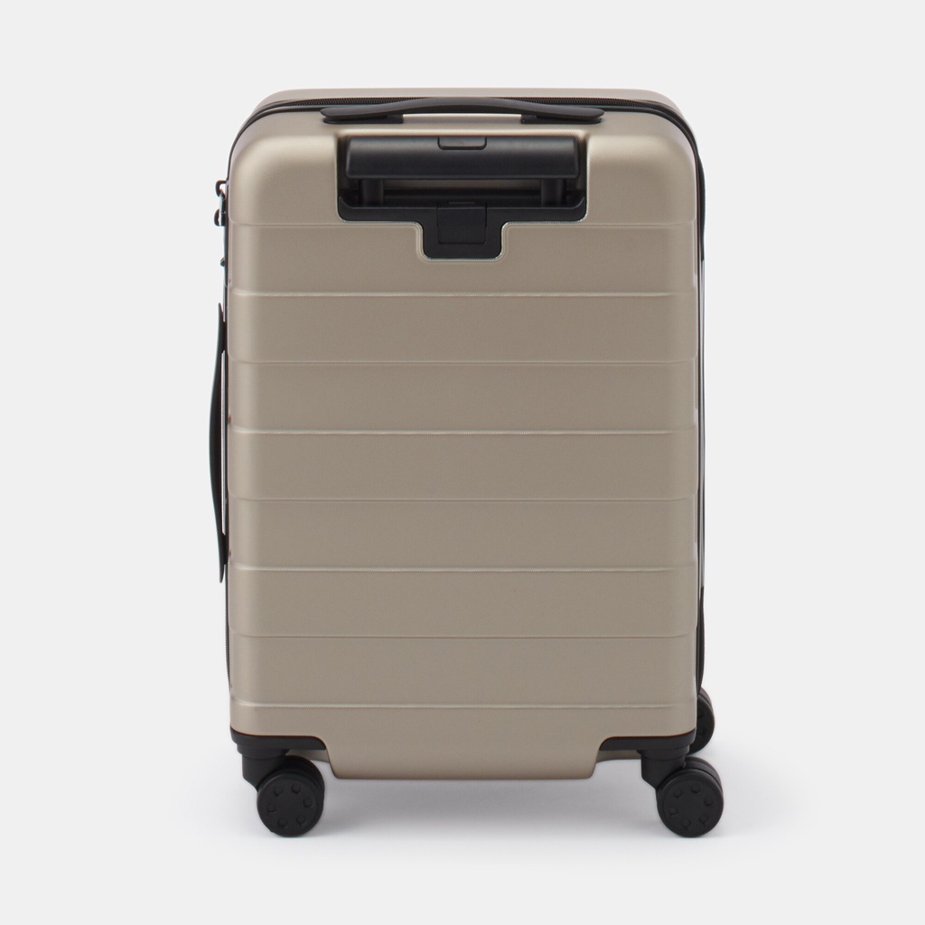Muji Vali Cứng 36L Với Thanh Kéo