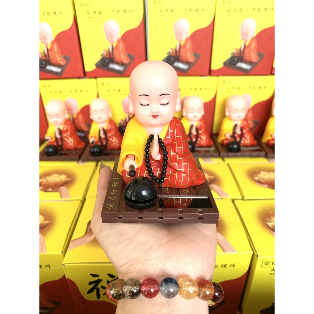 Tượng chuyển động may mắn Thầy Chùa Gõ Mỏ Tụng Kinh trang trí xe hơi, phong thủy, bàn làm việc | BigBuy360 - bigbuy360.vn