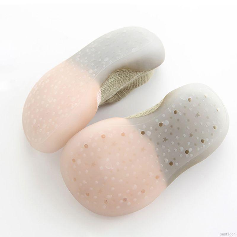 Đôi giày vải đế mềm xinh xắn dành cho bé tập đi