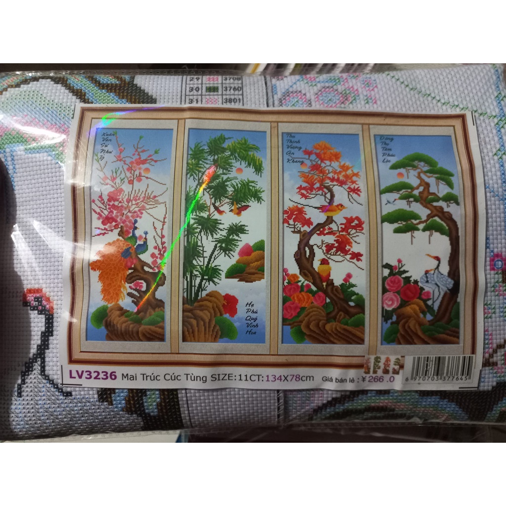 Tranh thêu chữ thâp tứ quý KT:134x78cm,tranh chưa thêu.Tặng kéo và xỏ chỉ