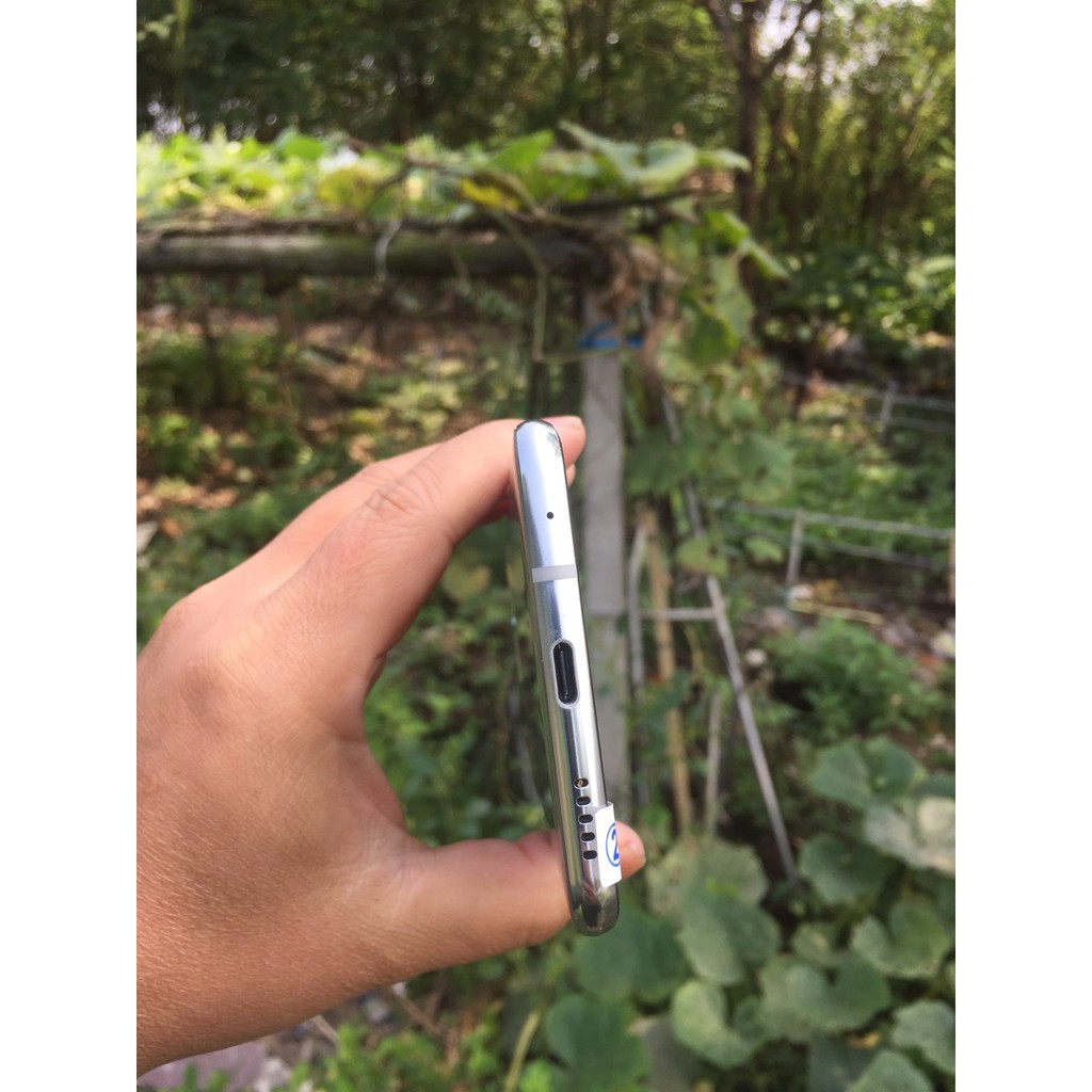 Điện Thoại LG V35 ISAI Nhật Bản