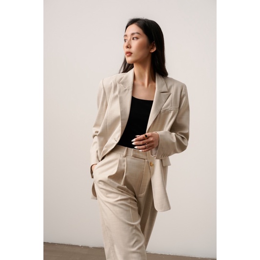 Áo khoác blazer nữ dáng rộng hai lớp dài tay 2 túi hai bên (Be)_MONOTALK 22T40008TK