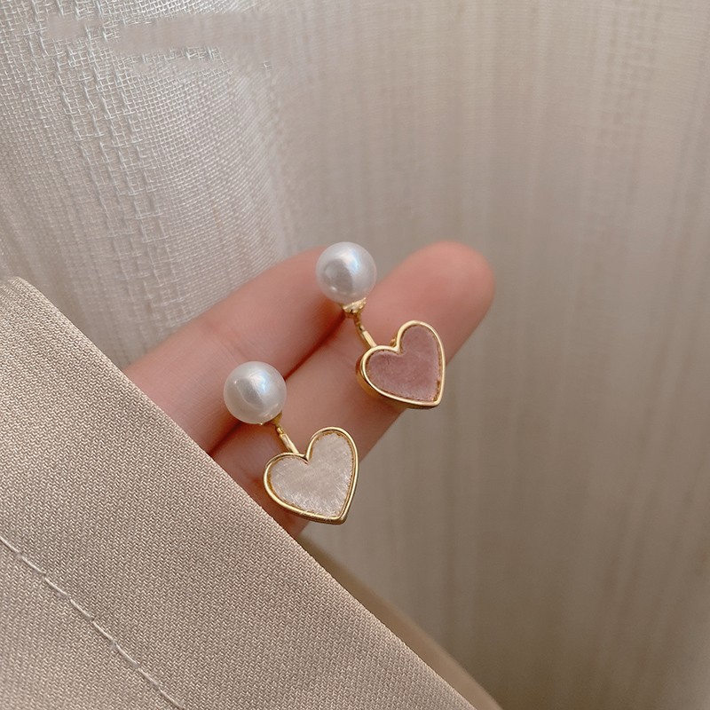 Bông tai trái tim nhẹ nhàng, đơn giàn phù hợp đi chơi, đi làm, đi tiệc cho các bạn gái