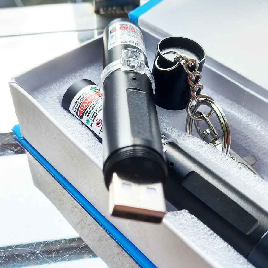 Đèn Laze Laser Tia Đỏ Móc Khóa Sạc USB Vỏ Đen