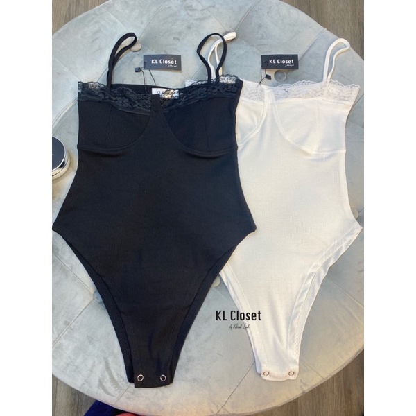 Áo bodysuit cup ngực viền ren