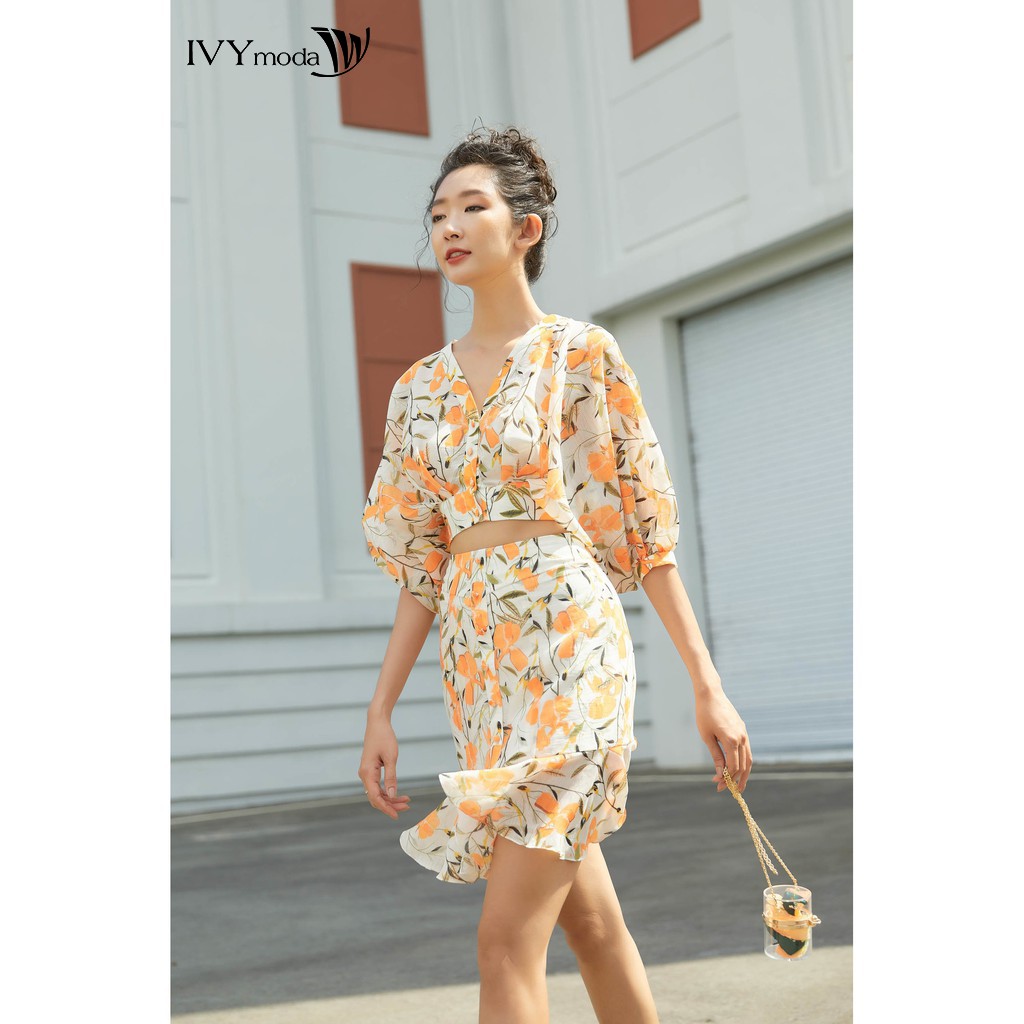 Áo croptop họa tiết nữ IVY moda MS 16B8250
