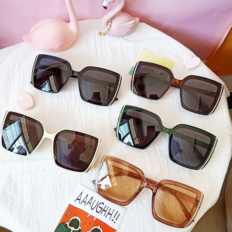 Kính râm phong cách thời trang Hàn Quốc sành điệu