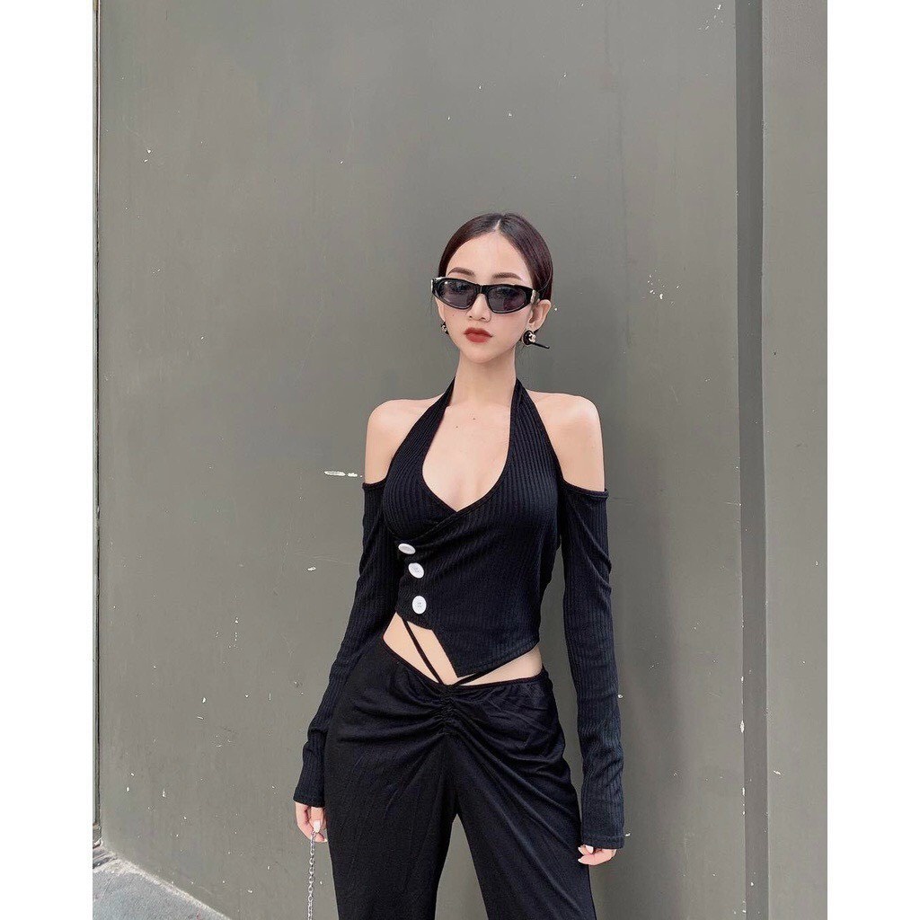 Áo kiểu tay dài cổ yếm siêu hot O