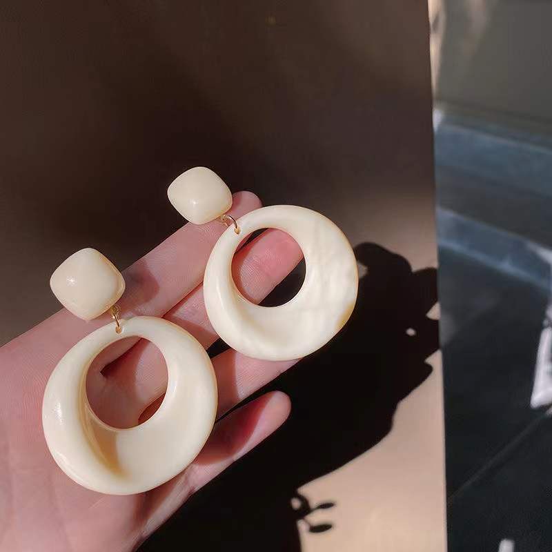 Bông Tai Mạ Bạc 925 Hình Tròn Cỡ Lớn Phong Cách Retro Hong Kong Thời Trang