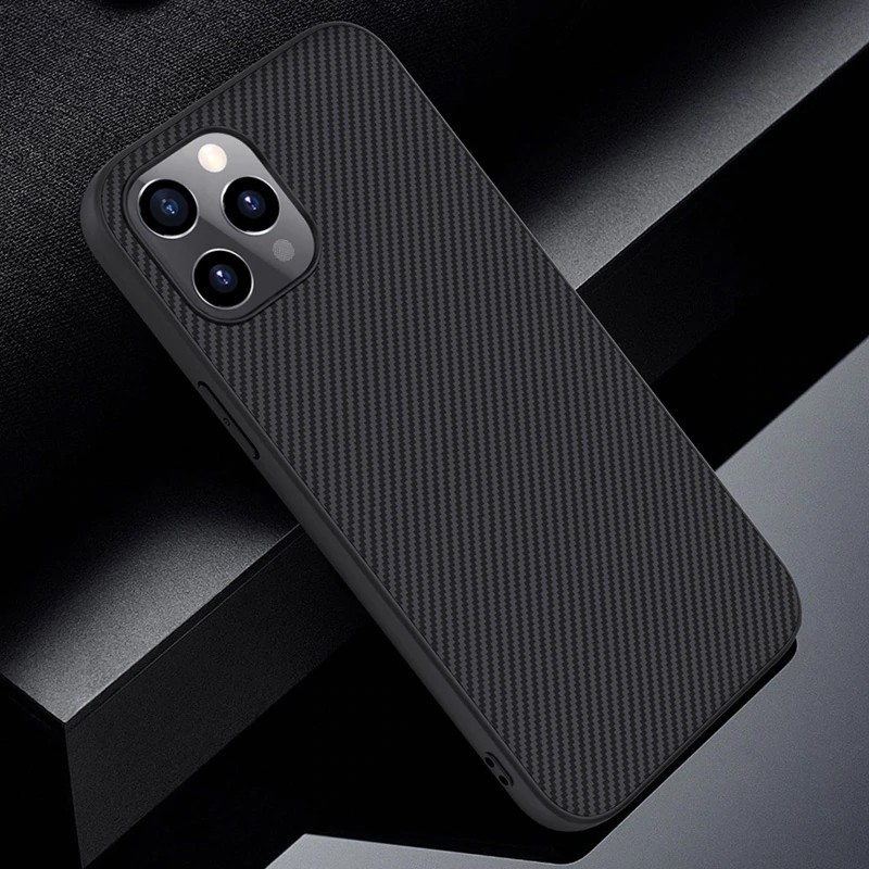 ỐP LƯNG VÂN CARBON FIBER iPhone 13/ 13 Pro/ 13 Pro Max/ 12/ 12 Pro/ 12 Pro Max hiệu Nillkin