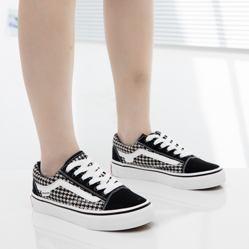 Giày MWC 0663 - Giày Thể Thao Nữ Đế Bằng, Sneaker Da Lộn Màu Đen Xanh Cá Tính MWC