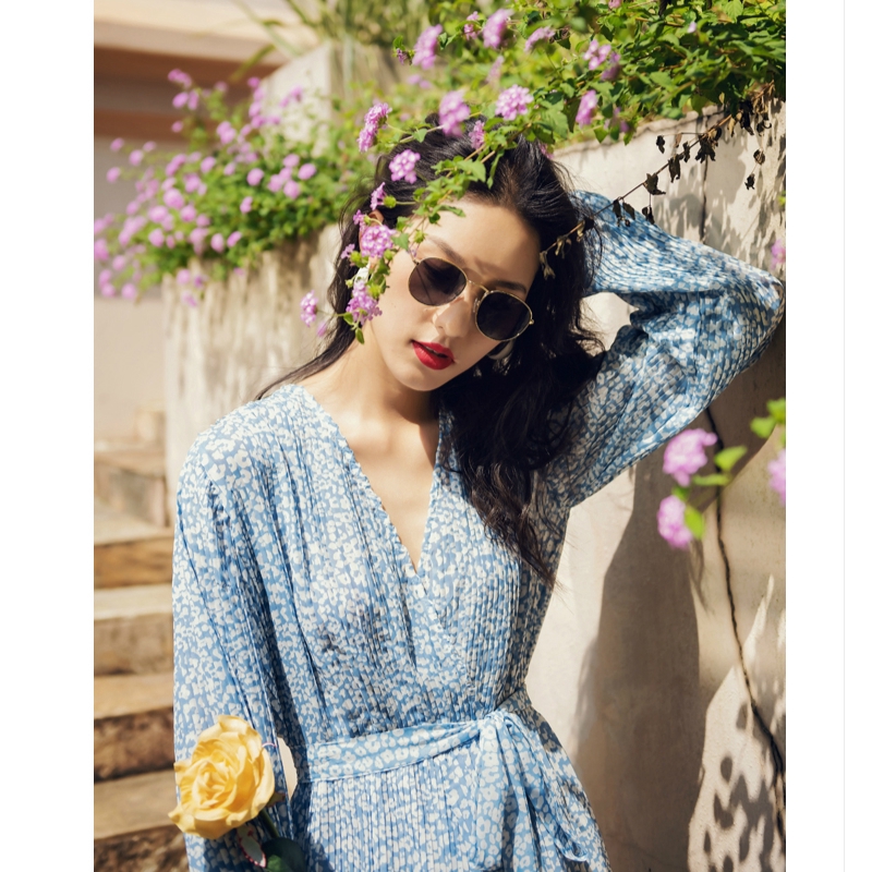 Áo liền quần cổ chữ v tay dài in hoa One Piece | BigBuy360 - bigbuy360.vn