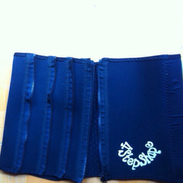 GEN NỊT BỤNG GIẢM MỠ EO - NHẬT BẢN