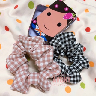 Cột tóc vải scrunchies caro vừa