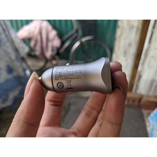 Củ sạc trên ô tô Ugreen 30780