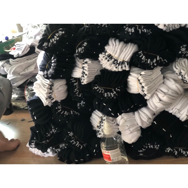 Tất Athleta xuất