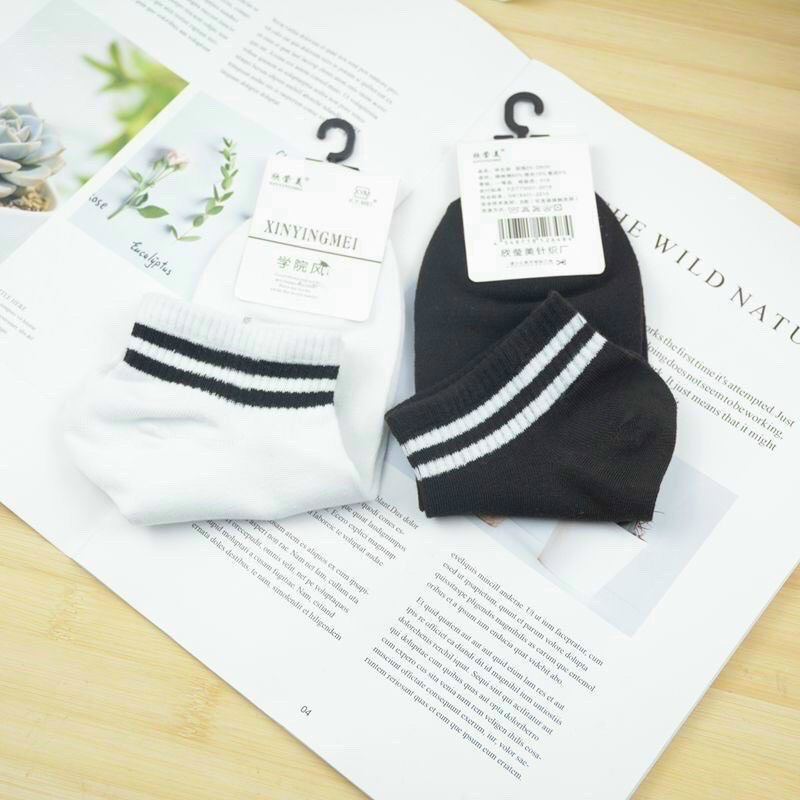 Tất Nữ Thể Thao Phong Cách Hàn Quốc Màu Đen, Trắng Chất Cotton Dày Dặn